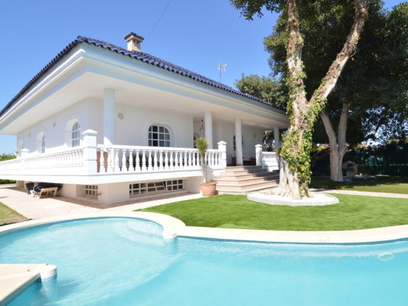 4 Bed 4 Bath Villa in Torrevieja - Caza De Casa