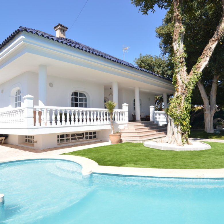 4 Bed 4 Bath Villa in Torrevieja - Caza De Casa