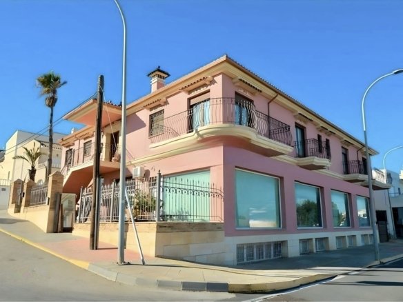 4 Bedroom 4 Bathroom Town House in San Miguel de Salinas - Caza De Casa