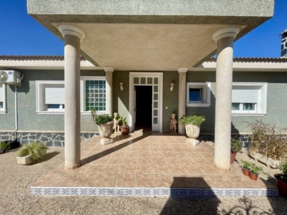 4 Bedroom 3 Bathroom Villa in Ciudad Quesada - Caza De Casa