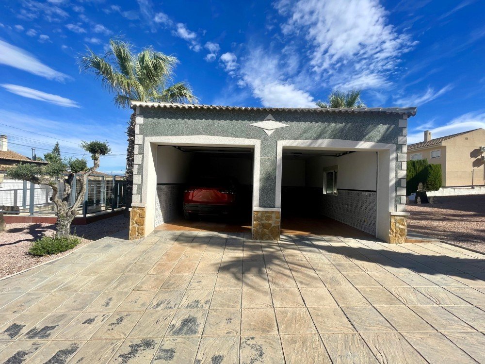 Garage-2-CSH4 4 Bedroom 3 Bathroom Villa in Ciudad Quesada - Caza De Casa
