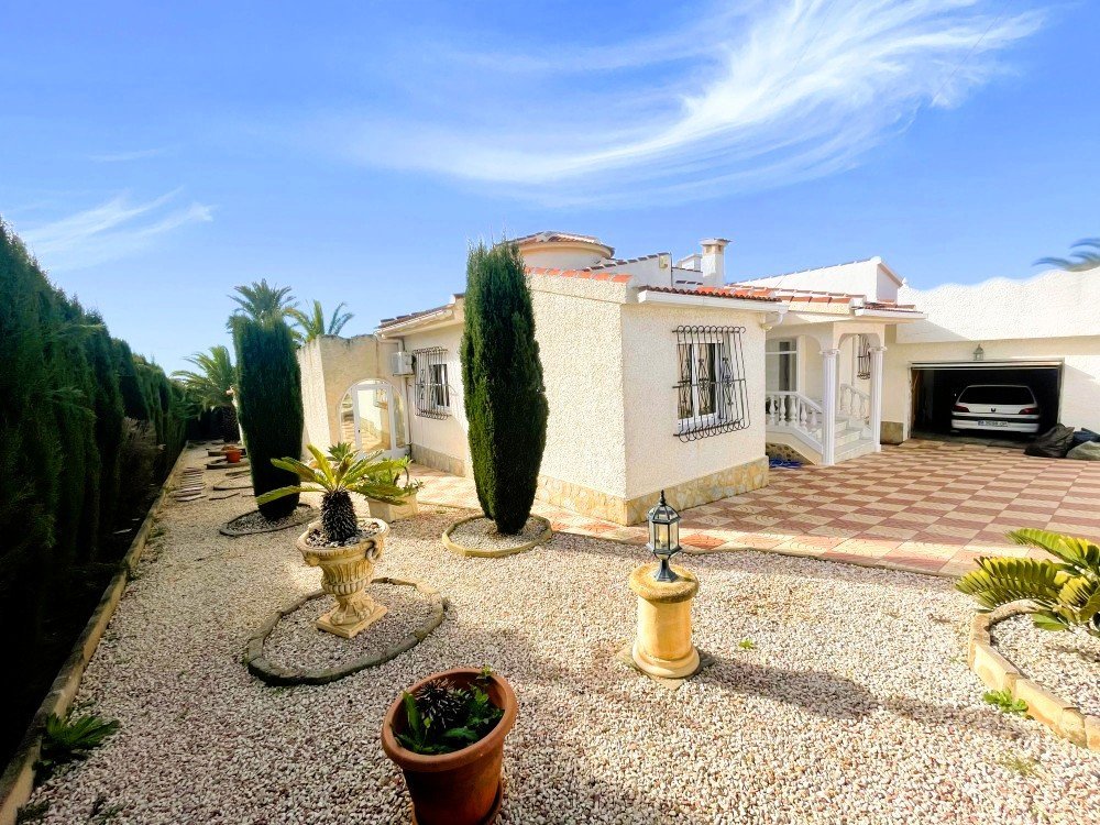 3 Bedroom 2 Bathroom Villa in Ciudad Quesada - Caza De Casa