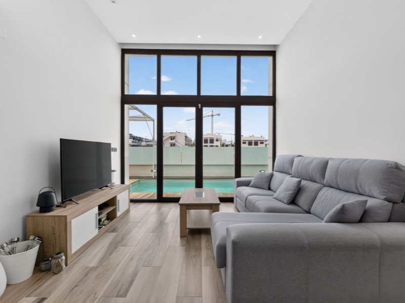 4 Bed 3 Bath Villa in Torrevieja - Caza De Casa