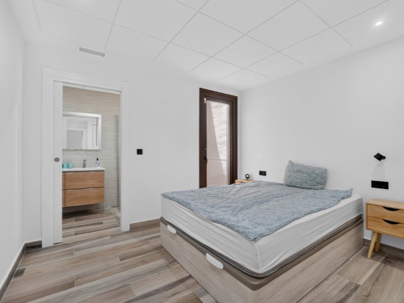 4 Bed 3 Bath Villa in Torrevieja - Caza De Casa