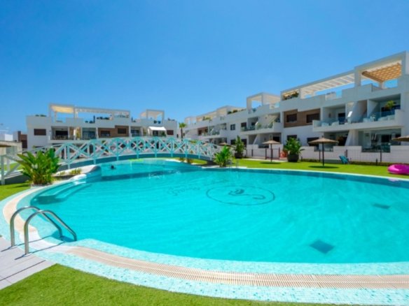 4 Bed 3 Bath Villa in Torrevieja - Caza De Casa