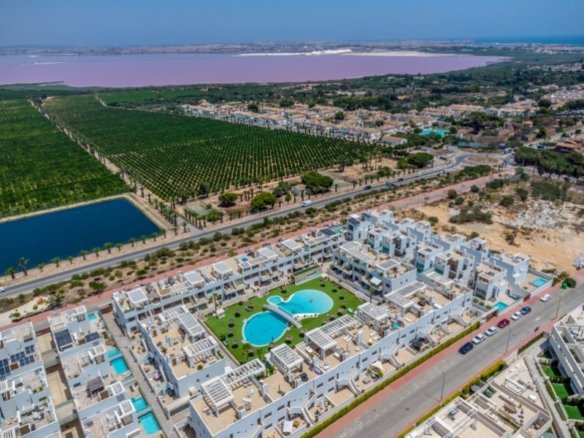4 Bed 3 Bath Villa in Torrevieja - Caza De Casa