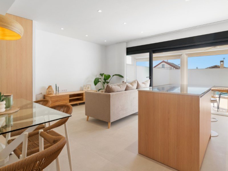 3 Bedroom 2 Bathroom Villa in Torrevieja - Caza De Casa