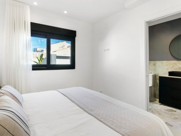 3 Bedroom 2 Bathroom Villa in Torrevieja - Caza De Casa