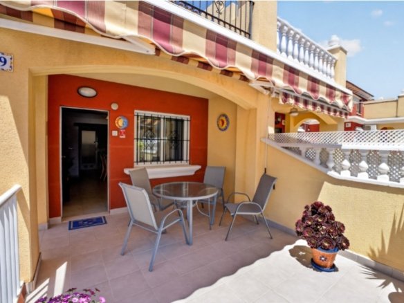 4 Bedroom 3 Bathroom Town House in Torrevieja - Caza De Casa