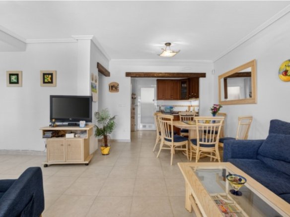 4 Bedroom 3 Bathroom Town House in Torrevieja - Caza De Casa