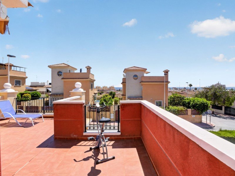 ID7345c001-0000-0500-0000-0000197e135c 4 Bedroom 3 Bathroom Town House in Torrevieja - Caza De Casa
