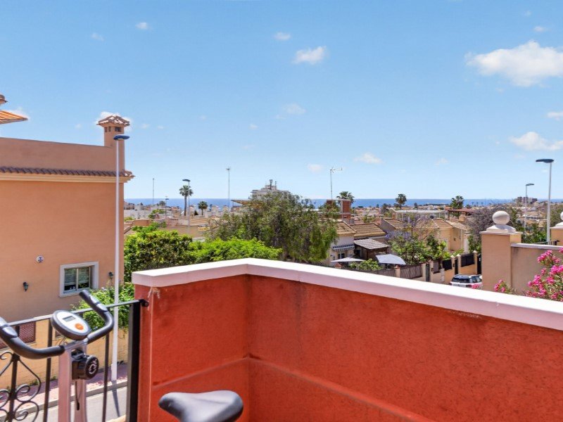ID7345c001-0000-0500-0000-0000197e135d 4 Bedroom 3 Bathroom Town House in Torrevieja - Caza De Casa