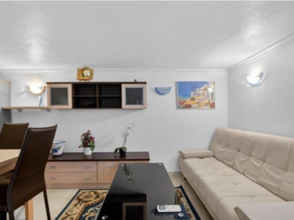 4 Bedroom 3 Bathroom Town House in Torrevieja - Caza De Casa