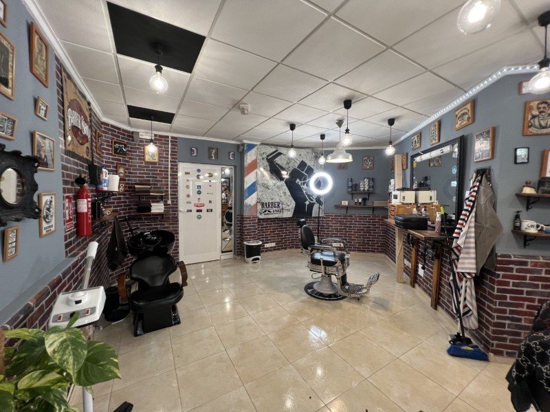 Commercial in Guardamar del Segura - Caza De Casa