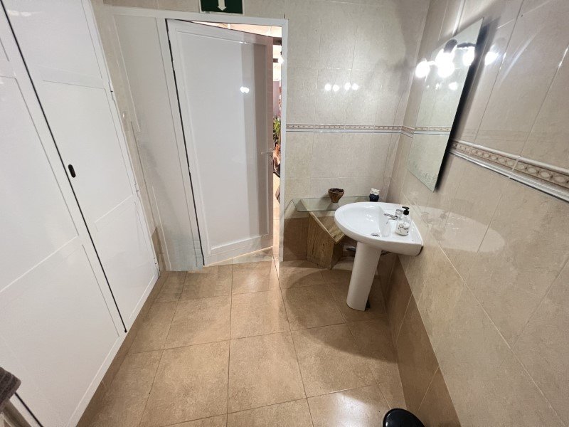 Commercial in Guardamar del Segura - Caza De Casa