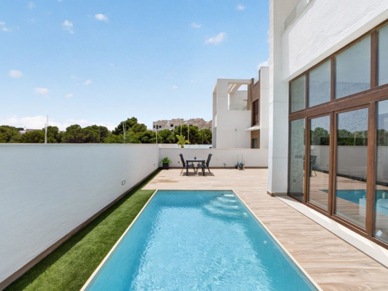 IDa876cf01-0000-0500-0000-000019d00a0b 3 Bed 3 Bath Villa in Torrevieja - Caza De Casa