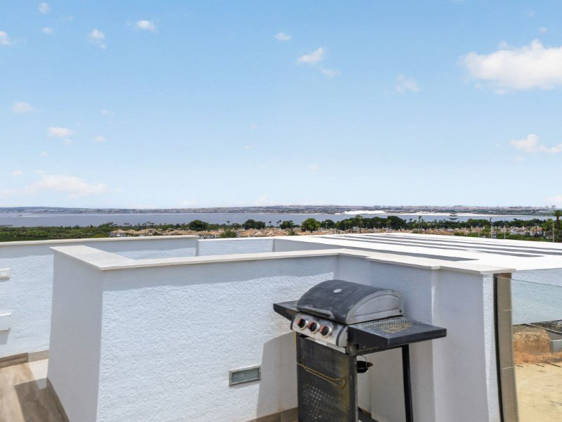 IDa876cf01-0000-0500-0000-000019d00a24 3 Bed 3 Bath Villa in Torrevieja - Caza De Casa