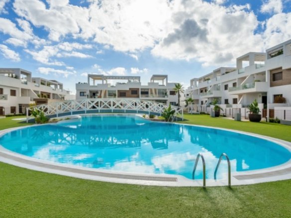 3 Bed 3 Bath Villa in Torrevieja - Caza De Casa