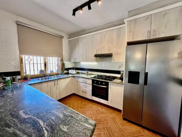 3 Bedroom 3 Bathroom Country House in Fortuna - Caza De Casa