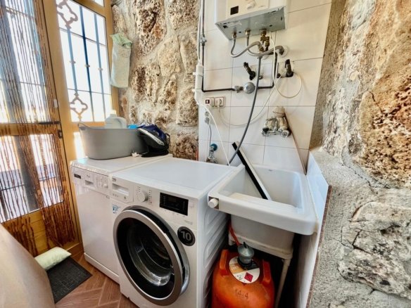3 Bedroom 3 Bathroom Country House in Fortuna - Caza De Casa