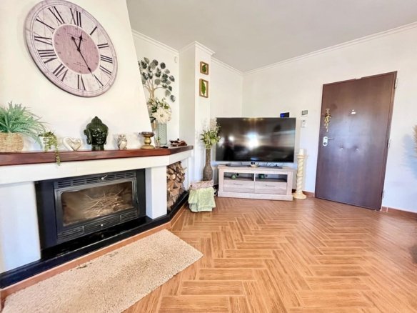 3 Bedroom 3 Bathroom Country House in Fortuna - Caza De Casa