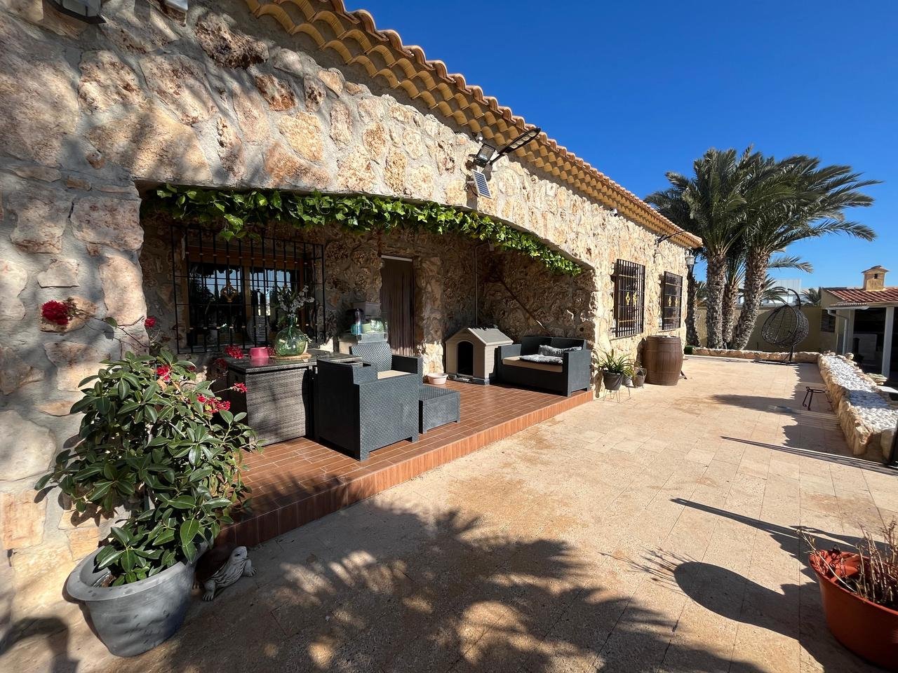 3 Bedroom 3 Bathroom Country House in Fortuna - Caza De Casa