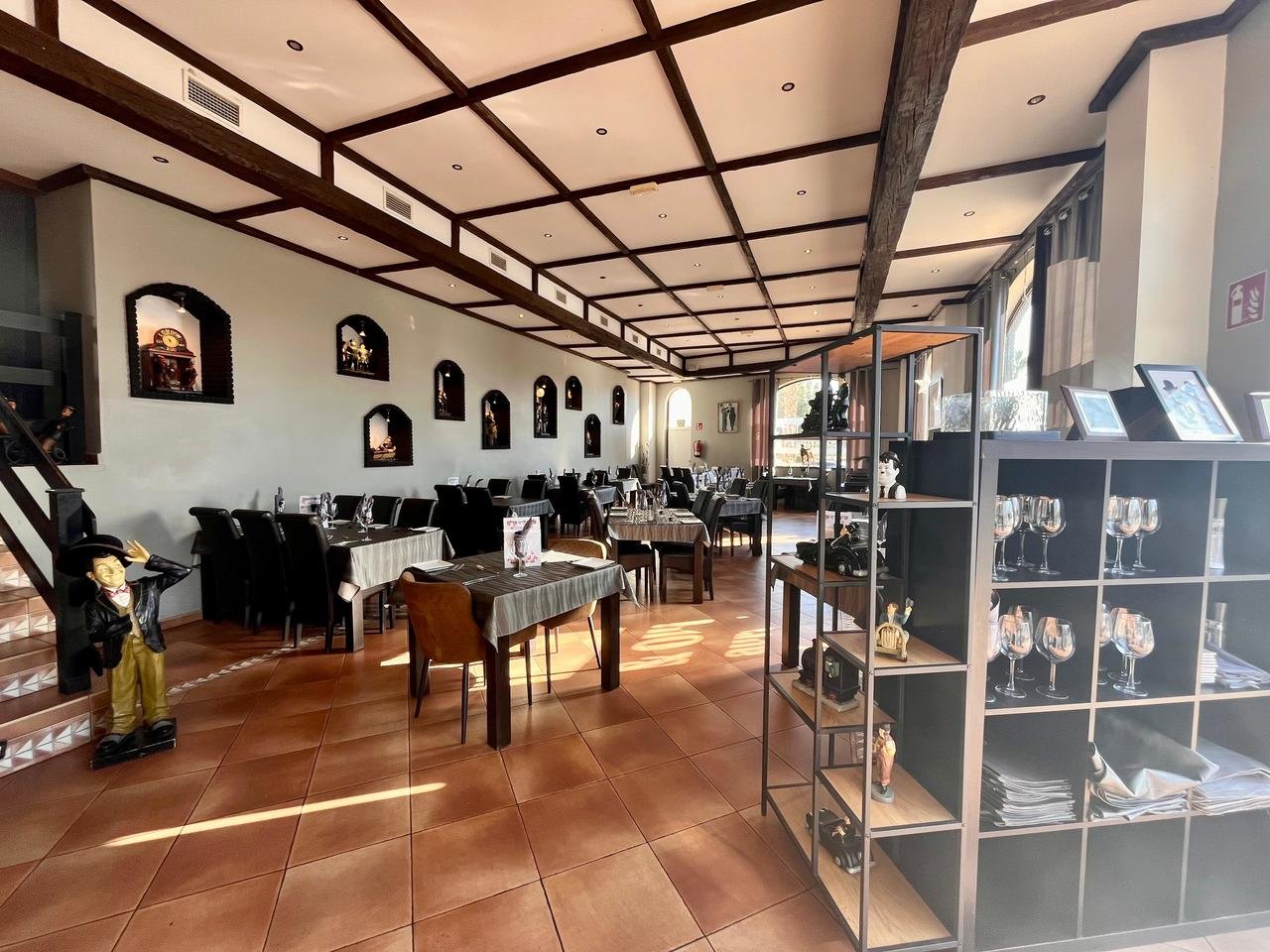Commercial in Guardamar del Segura - Caza De Casa