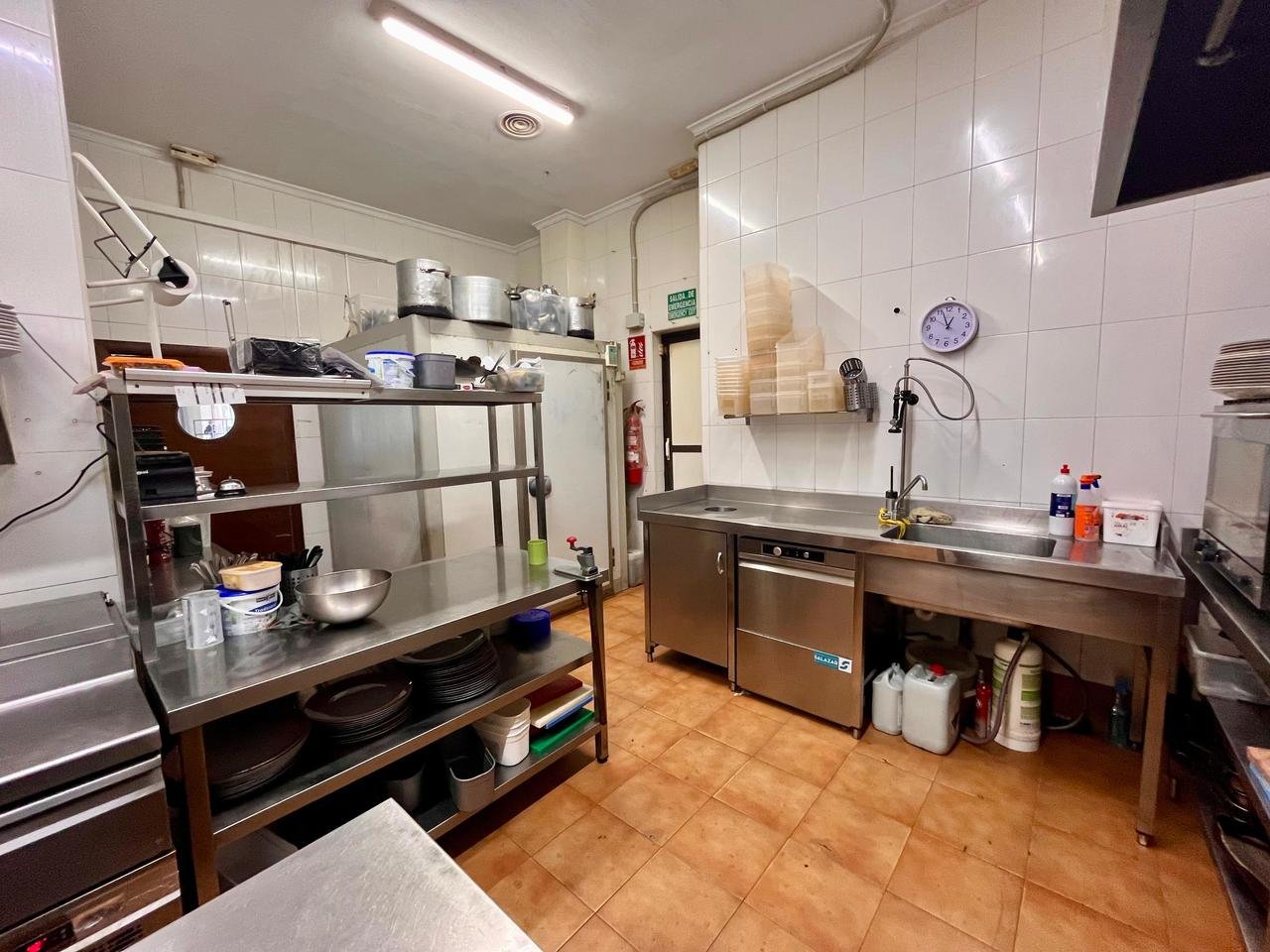 Commercial in Guardamar del Segura - Caza De Casa