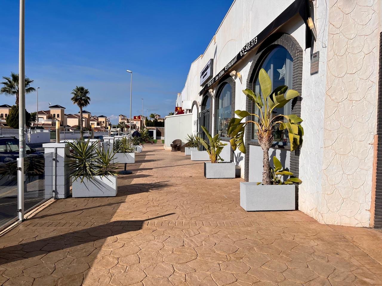Commercial in Guardamar del Segura - Caza De Casa