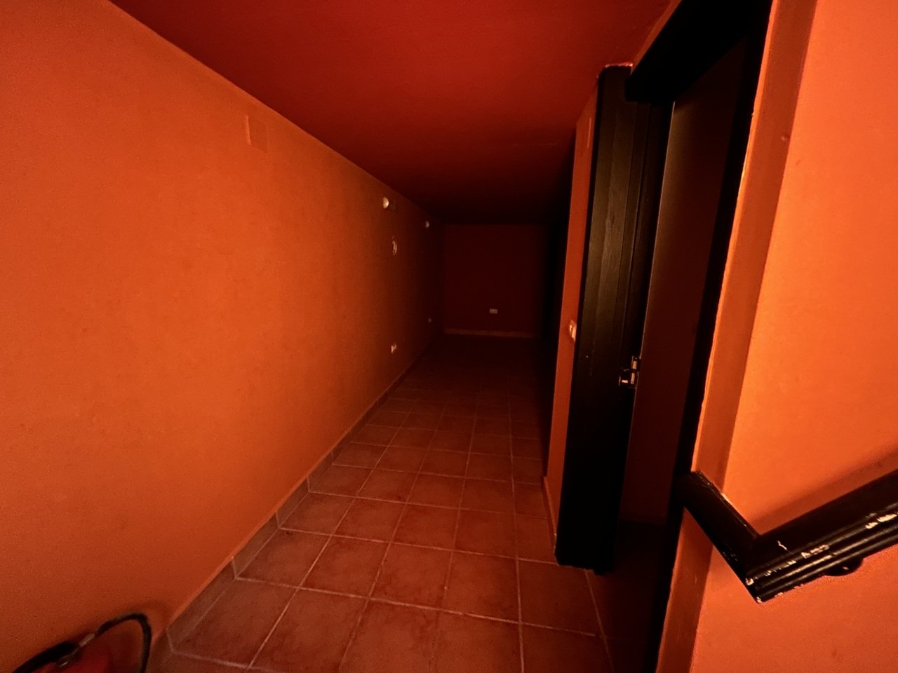 2 Bathroom Commercial in Villamartin - Caza De Casa