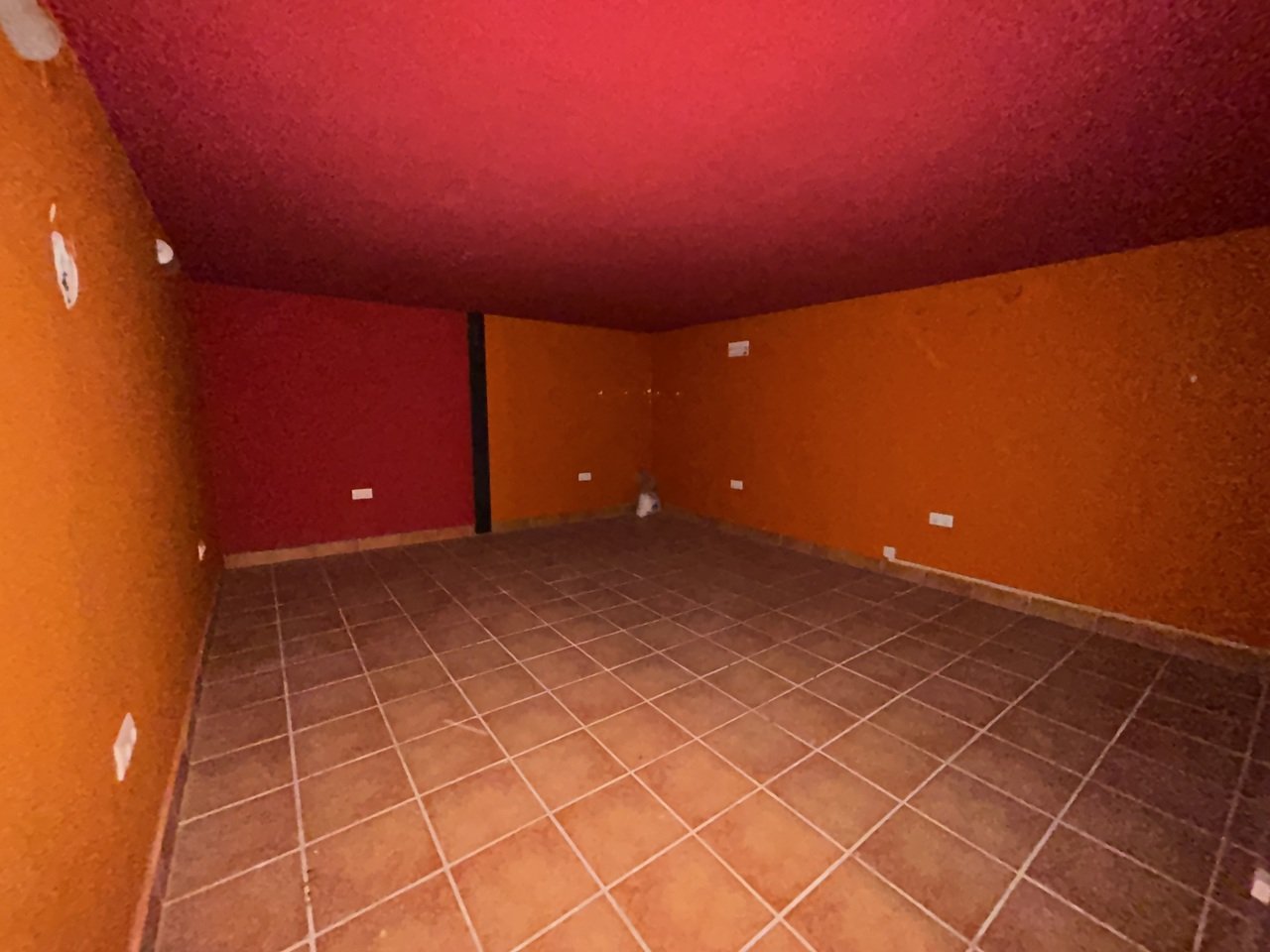 2 Bathroom Commercial in Villamartin - Caza De Casa