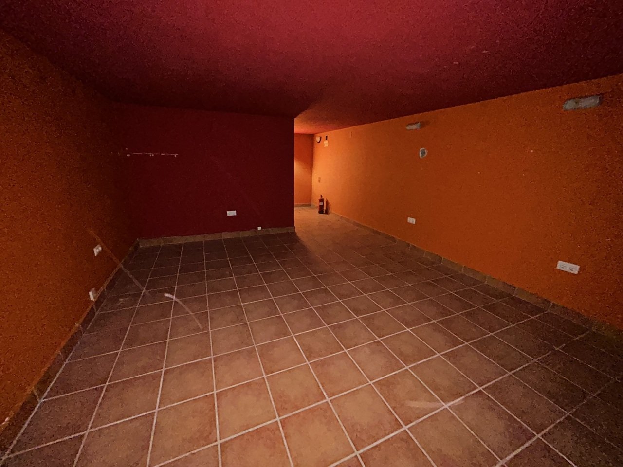 2 Bathroom Commercial in Villamartin - Caza De Casa