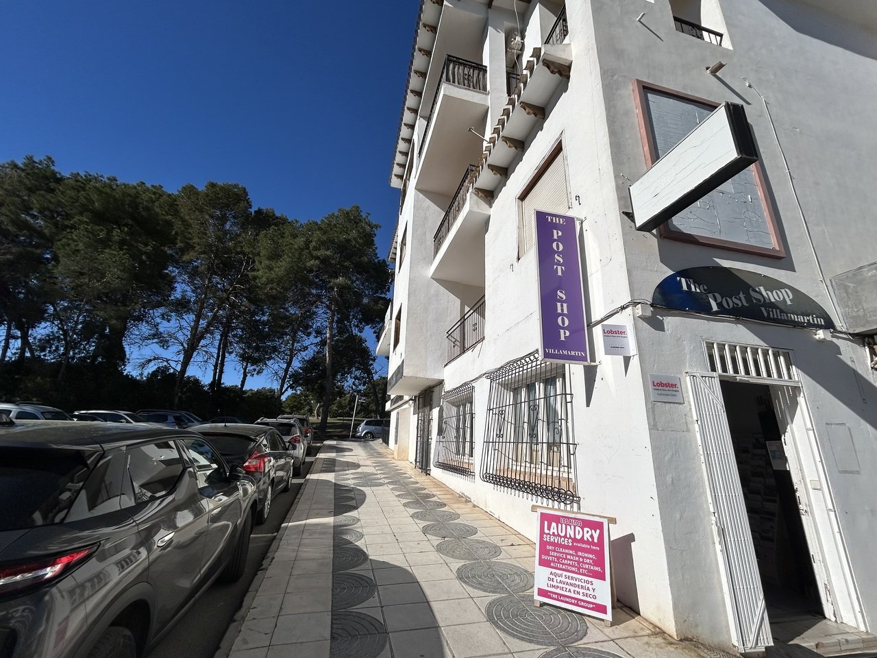 2 Bathroom Commercial in Villamartin - Caza De Casa