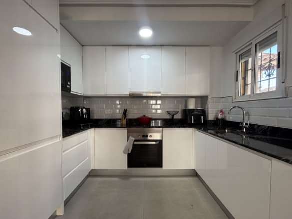 3 Bedroom 3 Bathroom Town House in La Zenia - Caza De Casa