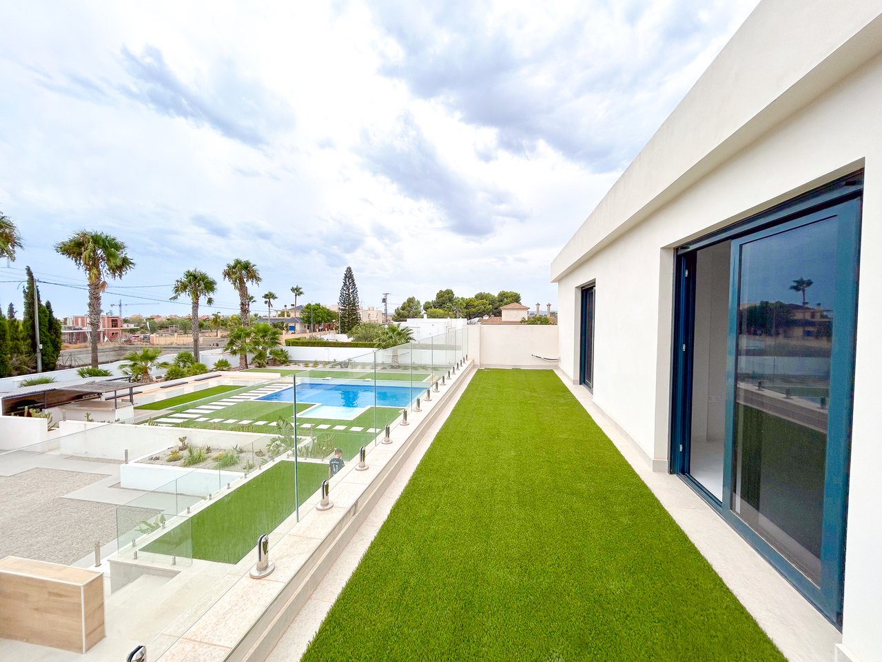 8 Bed 4 Bath Villa in Los Montesinos - Caza De Casa