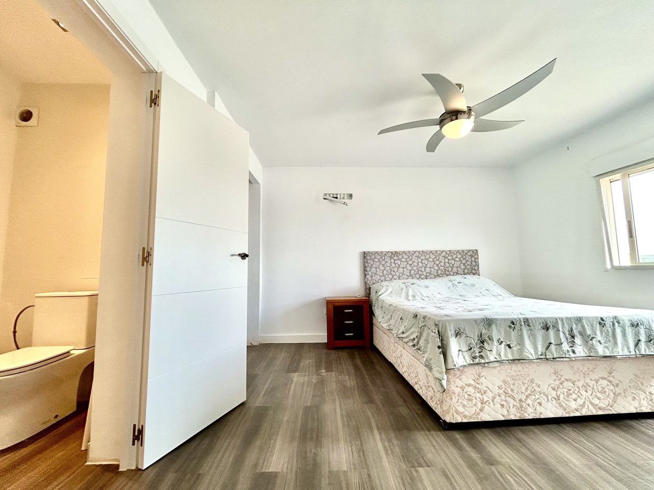 8 Bed 4 Bath Villa in Los Montesinos - Caza De Casa