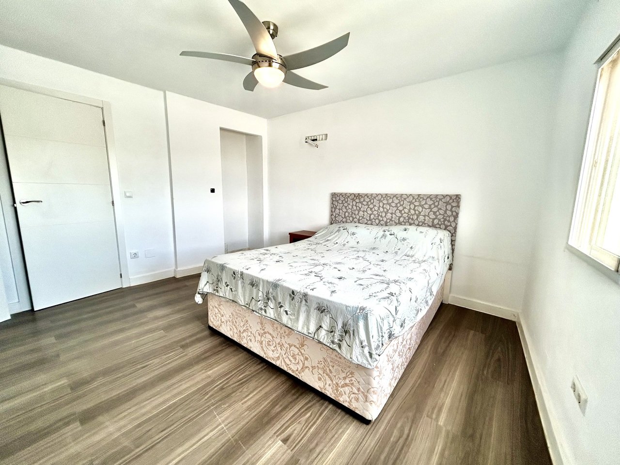 8 Bed 4 Bath Villa in Los Montesinos - Caza De Casa