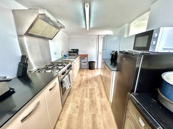 8 Bed 4 Bath Villa in Los Montesinos - Caza De Casa