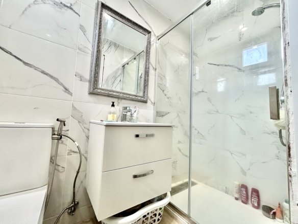8 Bed 4 Bath Villa in Los Montesinos - Caza De Casa
