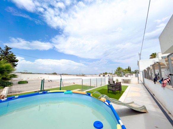 8 Bed 4 Bath Villa in Los Montesinos - Caza De Casa