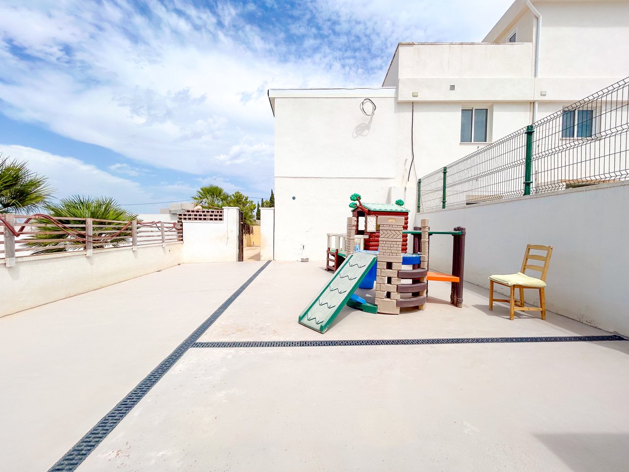 8 Bed 4 Bath Villa in Los Montesinos - Caza De Casa