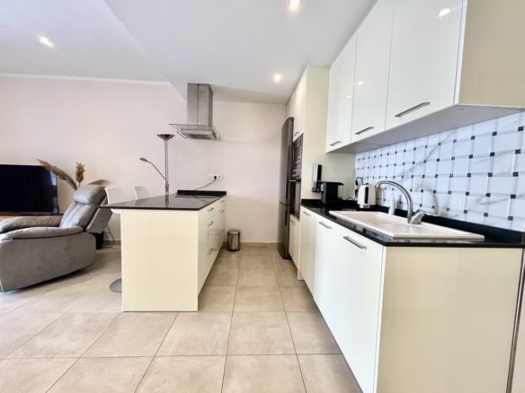 3 Bed 3 Bath Town House in Ciudad Quesada - Caza De Casa