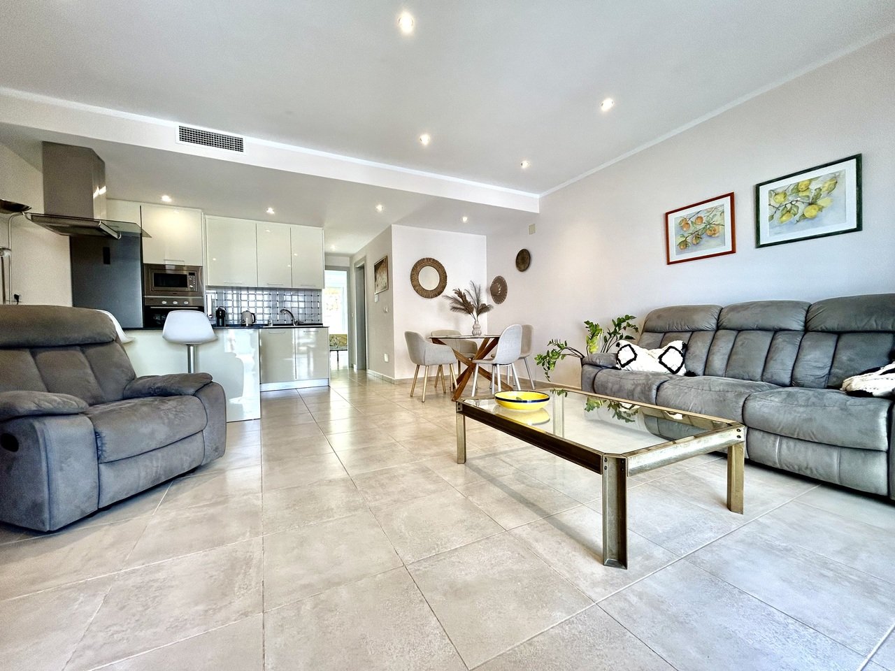 3 Bed 3 Bath Town House in Ciudad Quesada - Caza De Casa