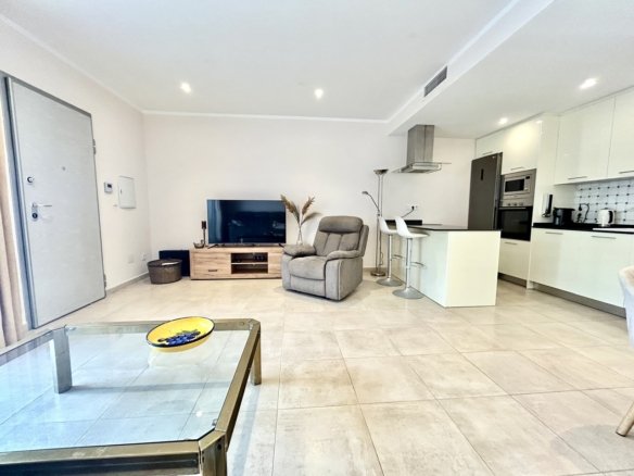 3 Bed 3 Bath Town House in Ciudad Quesada - Caza De Casa