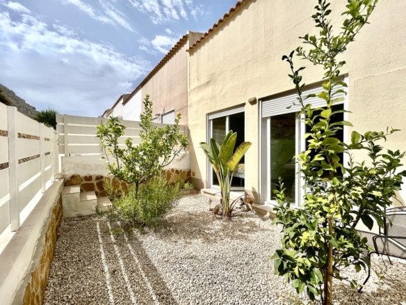 3 Bed 3 Bath Town House in Ciudad Quesada - Caza De Casa