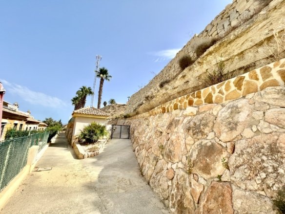 3 Bed 3 Bath Town House in Ciudad Quesada - Caza De Casa