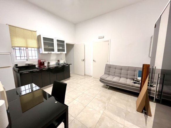 Commercial in Playa Flamenca - Caza De Casa