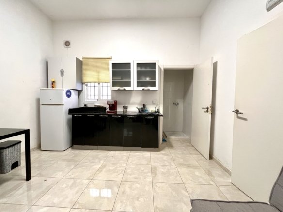 Commercial in Playa Flamenca - Caza De Casa
