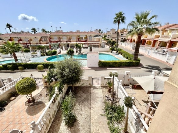 3 Bedroom 2 Bathroom Town House in Ciudad Quesada - Caza De Casa