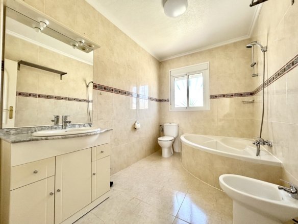 3 Bedroom 2 Bathroom Town House in Ciudad Quesada - Caza De Casa